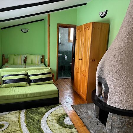 Mama Emiliya Guest House Beli Iskar Exteriér fotografie